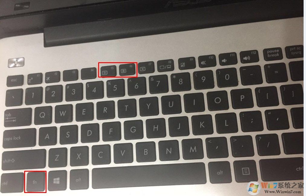 windows7如何调屏幕亮度？win7系统调整屏幕亮度的方法