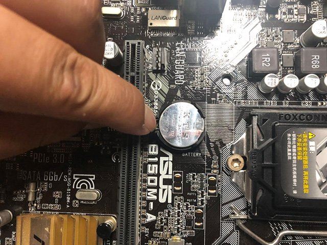 Win10电脑每次开机系统时间都不对怎么解决？